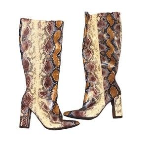 Bamboo Bellflower-41 Snake print tall boots 8.5
